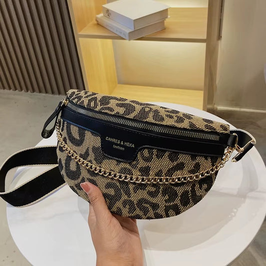 Riñonera Salomé REF: 3864 Negra Print